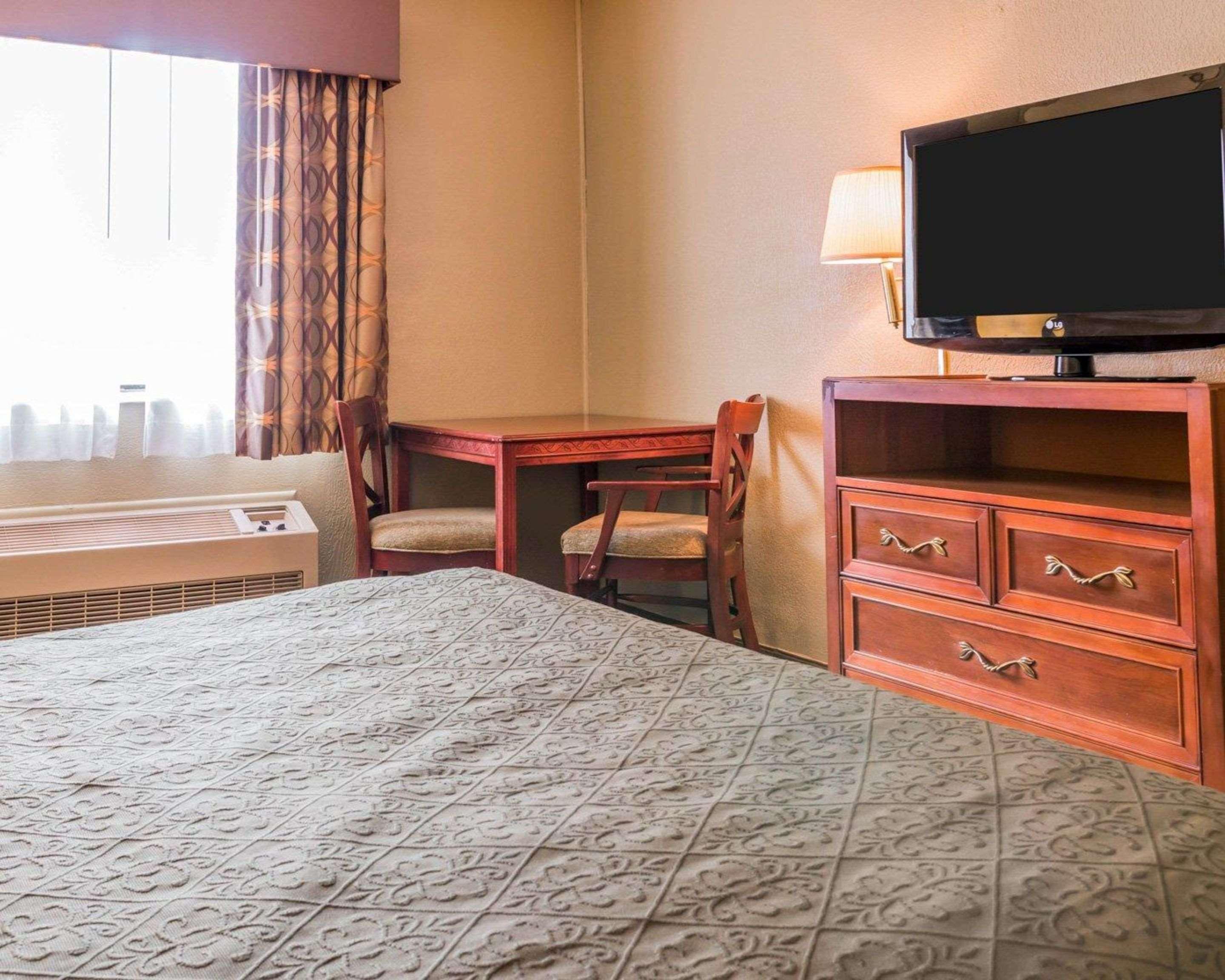 Quality Inn Grand Rapids North Walker Εξωτερικό φωτογραφία