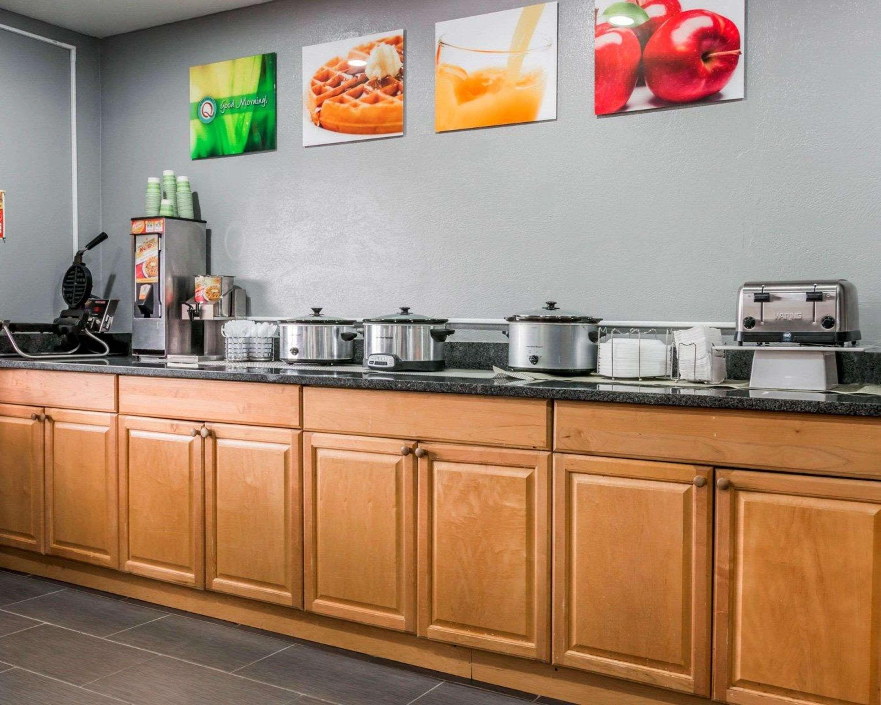 Quality Inn Grand Rapids North Walker Εξωτερικό φωτογραφία