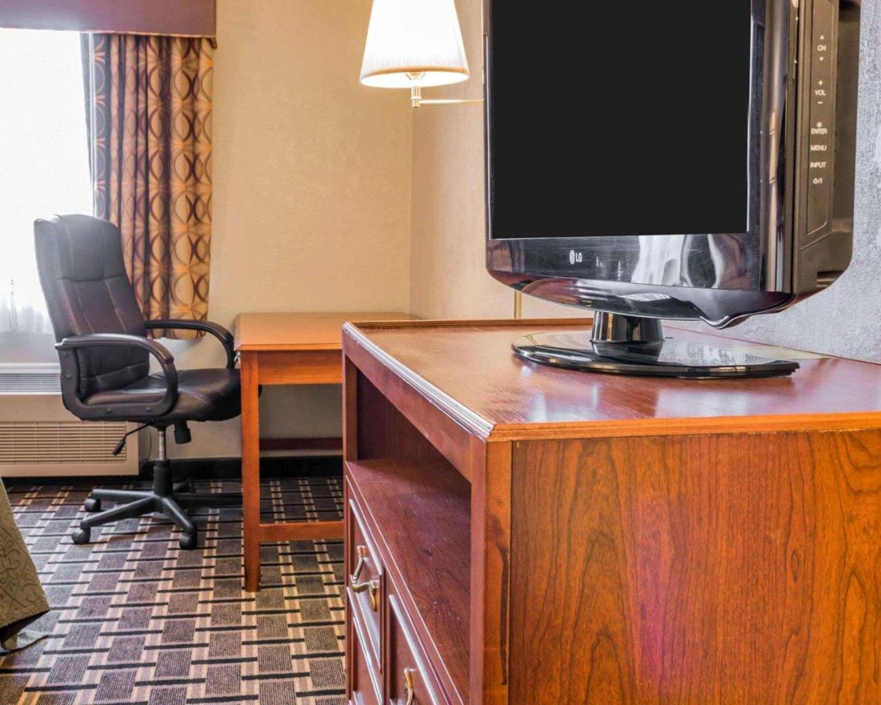 Quality Inn Grand Rapids North Walker Εξωτερικό φωτογραφία